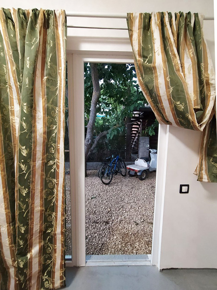 room2